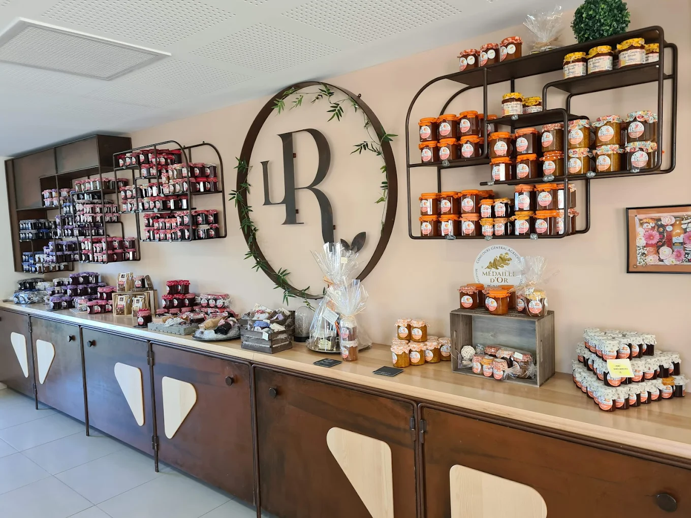 La Roumanière Boutique - Confiturerie, Biscuiterie & Miellerie