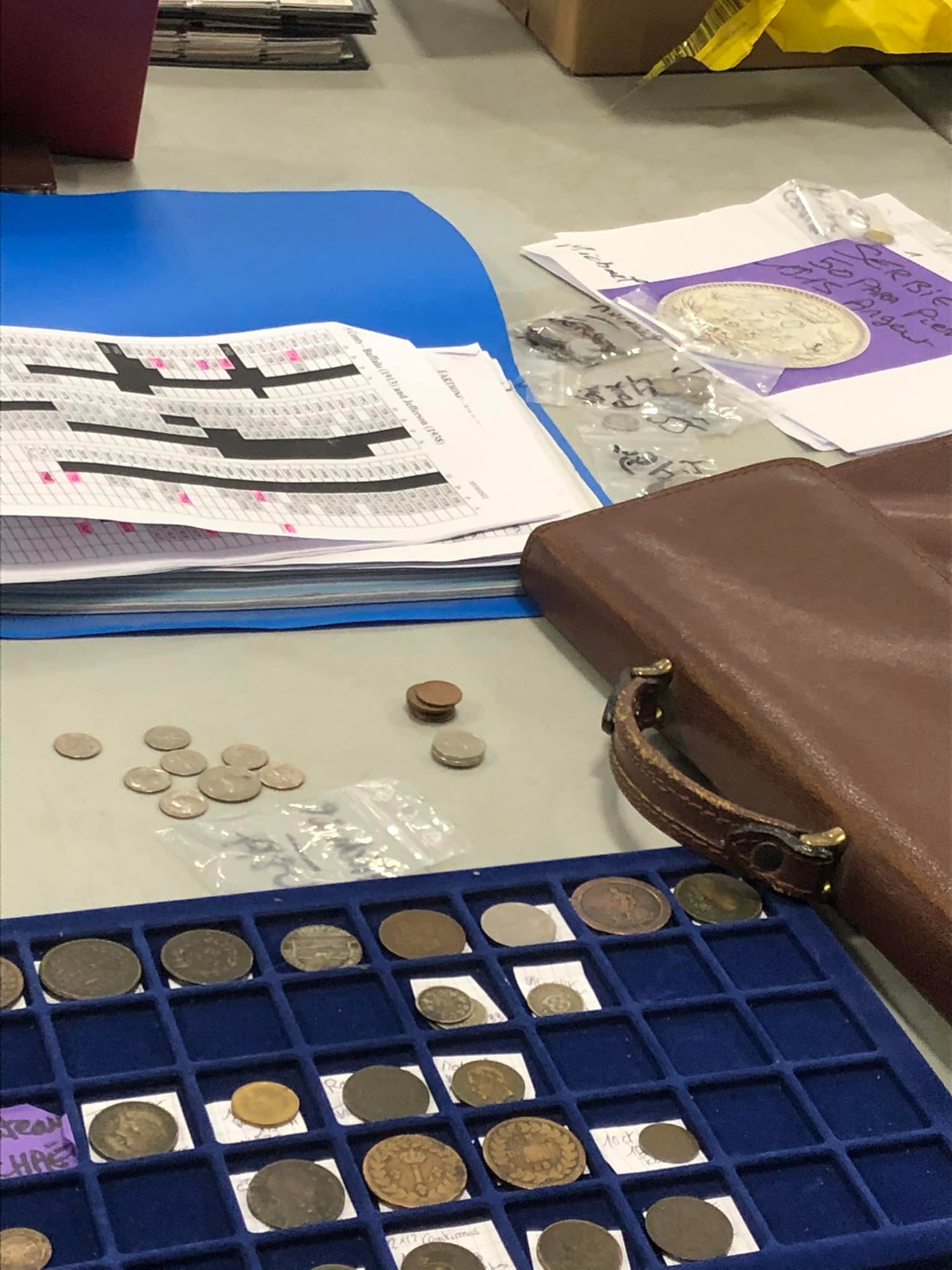 ASSOCIATION PHILATELISTES ET NUMISMATES L'ISLOIS