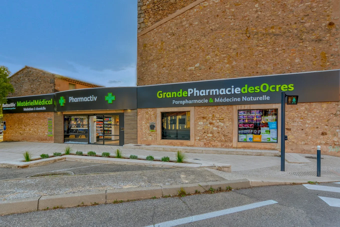GRANDE PHARMACIE DES OCRES APOTHICAL