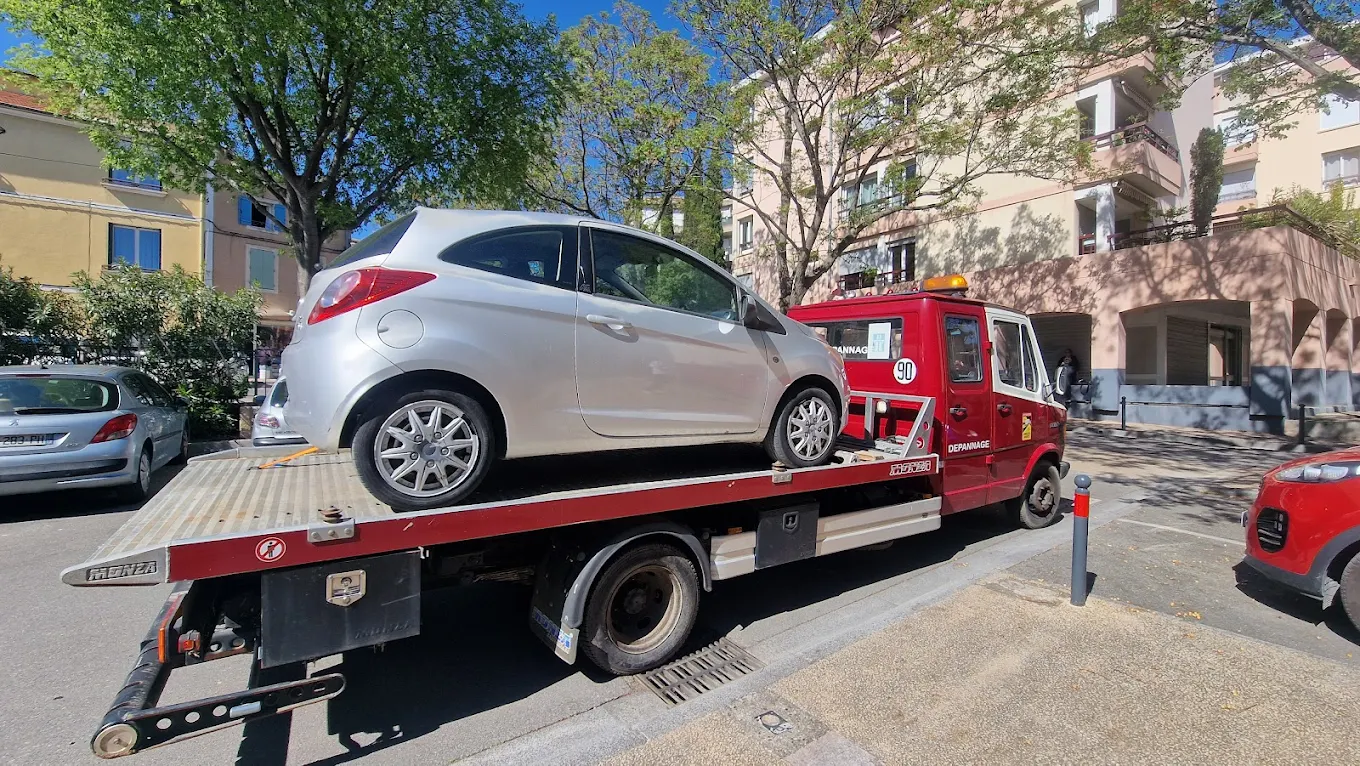 GARAGE & CARROSSERIE & DEPANNAGE AUTO 84