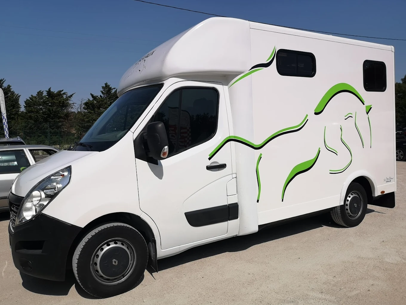 VIGNERES VEHICULES / LES VANS ROUSSEL