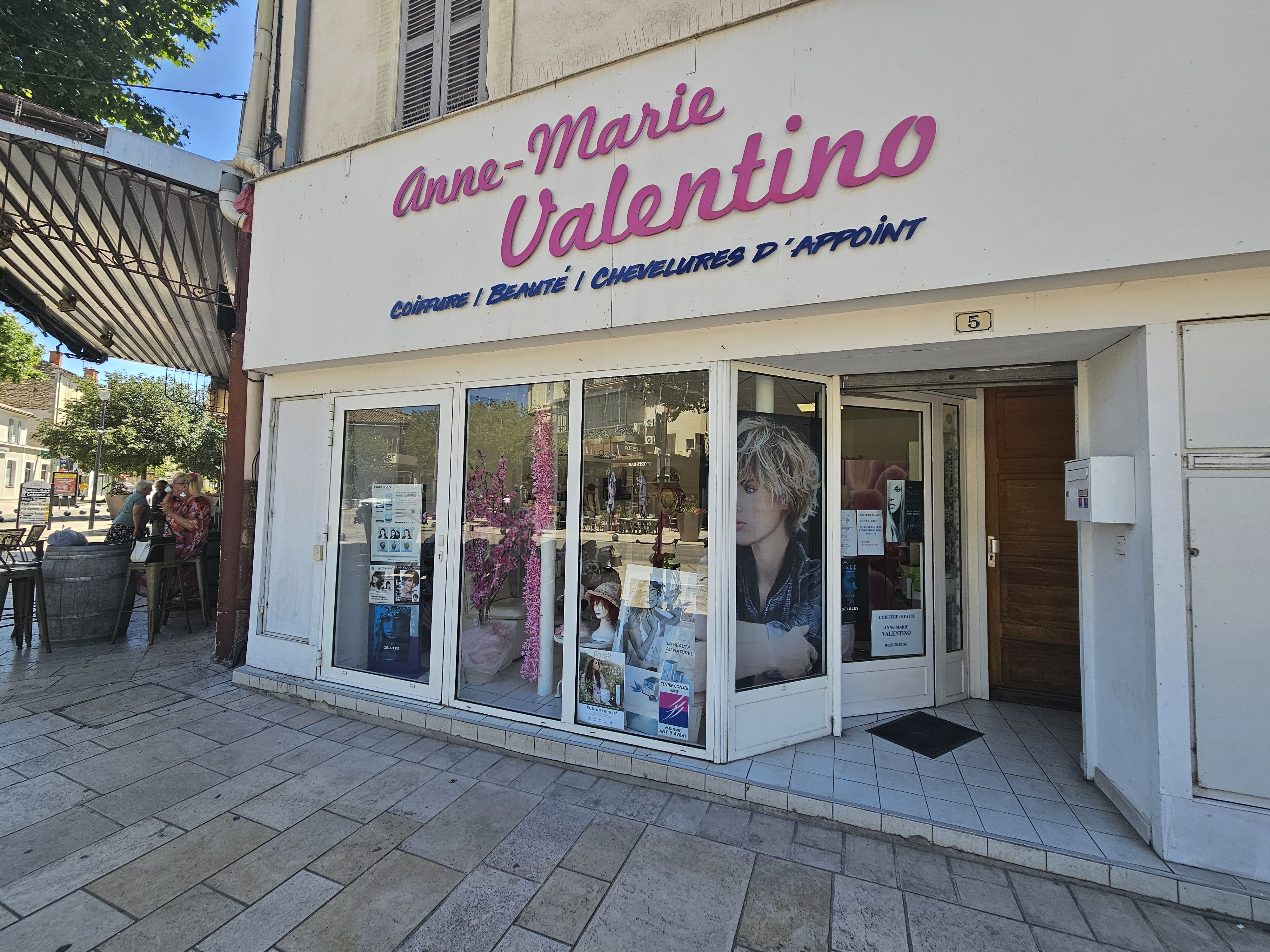 CENTRE CAPILLAIRE ANNE MARIE VALENTINO