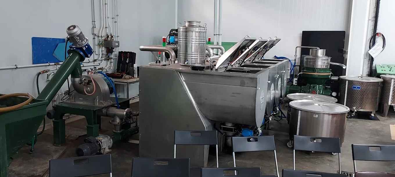 Moulin A Huile Du Colorado De Rustrel